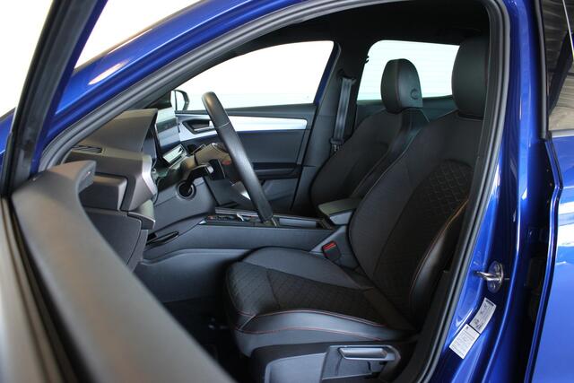 Seat LEON 1.4 TSI eHybrid PHEV FR SOH 92% | Trekhaak | Camera | Eibach | Adapt. Cruise | Carplay | Navi | Bluetooth | 19" LMV | PDC V+A