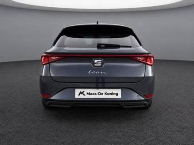 Seat LEON Sportstourer Style Business Intense 1.5 eTSI 115 PK Station | Matrix verlichting | Metallic Lak | Herwaardering!!