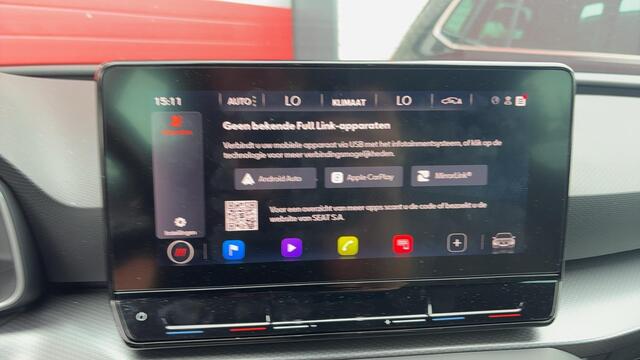 Seat LEON Sportstourer 1.0 TSI Style Business Intense TREKHAAK / CAMERA / CARPLAY / NAVI / CLIMA / PDC / BLUETOOTH / ACC / NL-AUTO