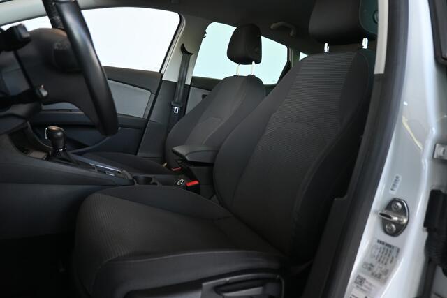 Seat LEON 1.0 EcoTSI Automaat Style Business Intense Clima Cruise control Navigatie PDC Licht metaal Inruil mogelijk