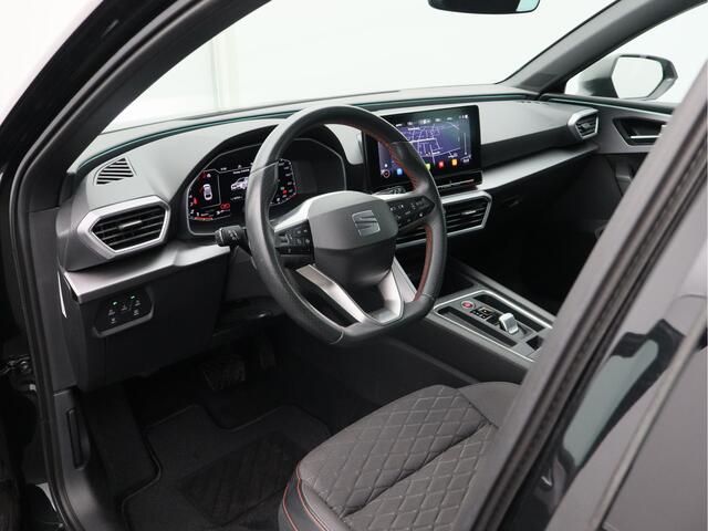 Seat LEON Sportstourer 1.5 eTSI FR Business Intense/ lage km/ compleet!
