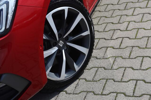 Seat LEON Sportstourer 1.4 TSI eHybrid PHEV FR | Pano | Camera | ACC |