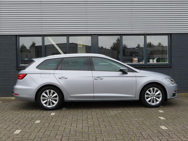 Seat LEON ST 1.0 EcoTSI Style | trekhaak | LED | camera | parkeersensoren voor + achter |