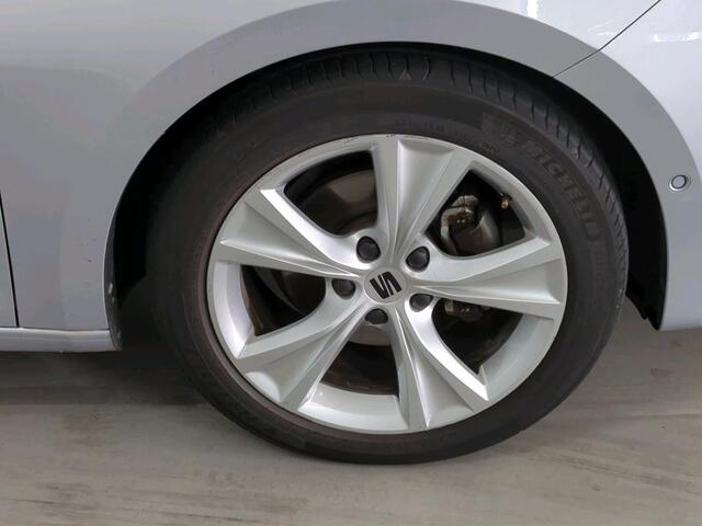 Seat LEON Sportstourer 1.5 eTSI FR Business Intense DSG Automaat / Beats audio / Navigatie / Clima / El A-Klep / LED verlichting / Parkeersensoren trans