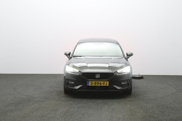 Seat LEON 1.4 TSI eHybrid 204 PK PHEV FR Business Intense, Panoramadak, Camera, Winterpakket, Carplay