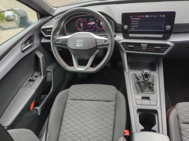 Seat LEON Sportstourer 1.0 TSI 110pk FR / Navigatie via App Connect / Parkeersensoren
