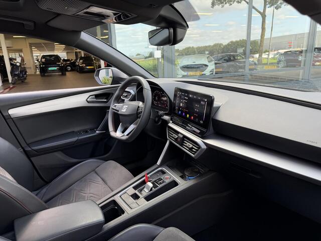 Seat LEON Sportstourer 1.5 eTSI FR Launch Edition