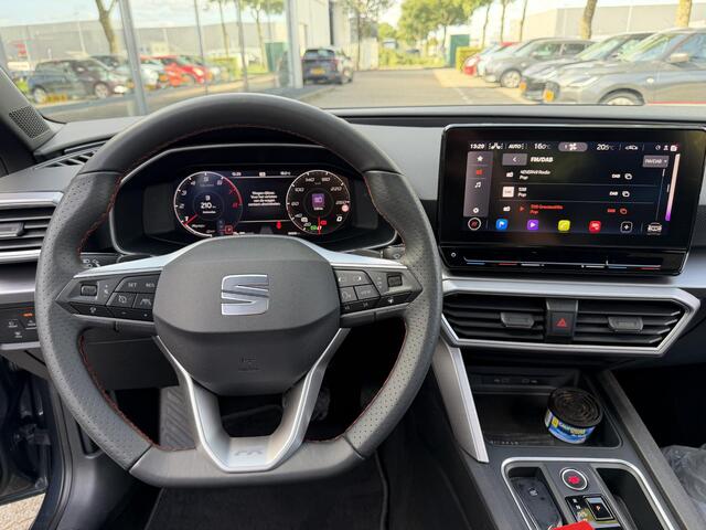 Seat LEON Sportstourer 1.5 eTSI FR Launch Edition