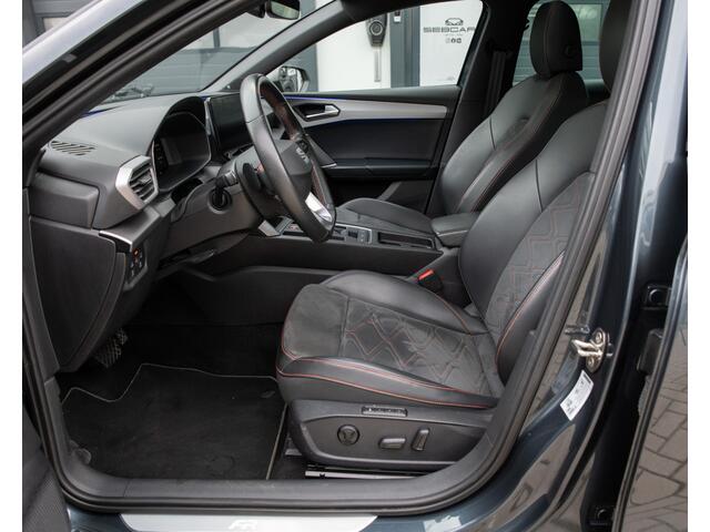 Seat LEON 1.5 eTSI FR DSG PANODAK, CARPLAY, BEATS, ADAPT CRUISE, 18INCH