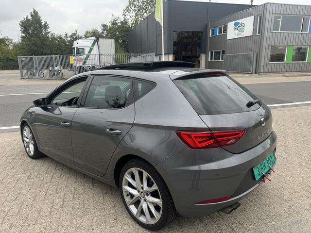 Seat LEON FR 1.4TSI DSG PANO XENON ACC ALCAN FULL