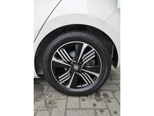 Seat MII 1.0 Mii by Cosmopolitan lichtmetaal. leer/alcantara. parkeer sensor.