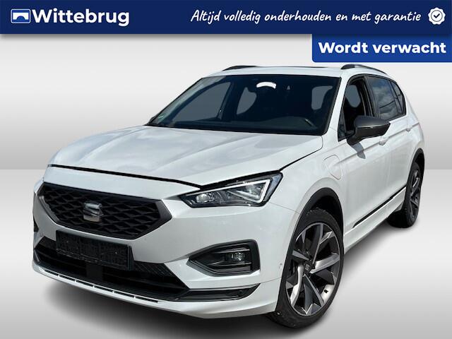 Seat Tarraco 1.4 TSI e-Hybrid PHEV 245pk DSG FR / Panoramadak / Zwenkbare Trekhaak / Elek Achterklep Met Virtual Pedal / Camera / LED / Stoelverwarming Voor & Achter / 3 Zone climate control / 20'' LMV