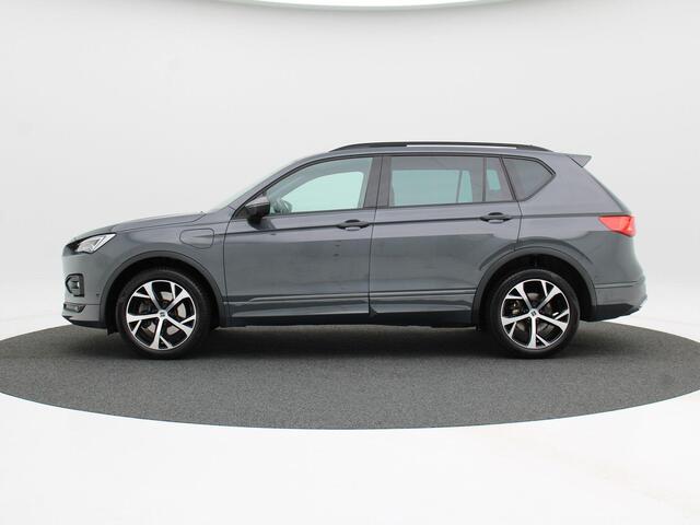 Seat Tarraco 1.4 TSi 245 Pk e-Hybrid PHEV FR Business Intense | 360° Camera | Panorama Dak | Carplay | Climate Control | Elektrische Achterklep | 19 Inch