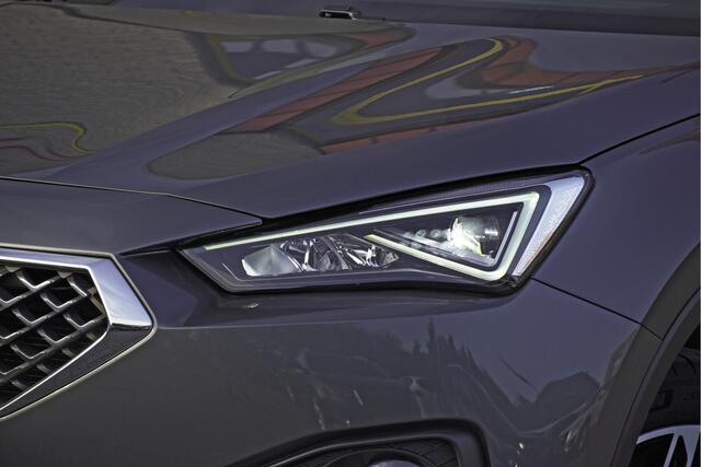 Seat Tarraco 1.5 TSI 150PK! Xcellence Limited Edition BJ2020 Lmv 19" | Pdc | Navi | Elek. trekhaak | Elek. achterklep | App-Connect | Beats Audio | Virtual cockpit | Dashboard verlichting | Climate control | Cruise control | Zwarte hemel | Extra getint glas