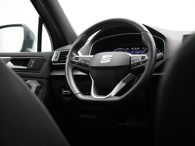 Seat Tarraco 1.4 TSI e-Hybrid Xcellence Plug In Hybrid 245pk Dealer O.H PHEV | Trekhaak Af Fabriek | Panodak | Adaptive Cruise | 360 Camera | Lederen Sportstoelen Memory & Verwarmd | Apple Carplay | Virtual | Stuur Verwarmd | Blis | Navigatie | DAB | 20"L.M |