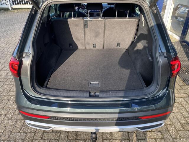 Seat Tarraco 1.5 TSI Xcellence / Automaat / NL-Auto / Vol-Leder / Open-Panodak / Stoelverwarming V+A / Apple-Carplay & Android-Auto / Adaptieve Cruise-Control / Climate-Control / Elektr.-Trekhaak / Elektr.-Achterklep / Keyless / Draadloze-Telefoonlader / DAB Radio-Blu