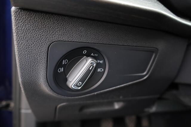 Seat Tarraco 1.5 TSI Xcellence 7p. 7 zits panoramadak wegklapbare trekhaak 20" LMV camera chrome dakrailing multifunctioneel lederen stuurwiel stoelverwarming keyless go & entry privacy glas spiegels elektrich inklapbaar virtual cockpit navigatie ACC adaptieve cruise