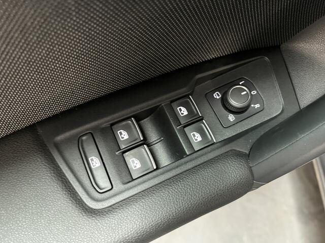 Seat Tarraco 1.5 TSI FR Business Intense / AUTOMAAT/ BEATS AUDIO/ CAMERA/ PARK. SENSOREN/ MEMORY SEATS/ KEYLESS/ STOELVERWARM V & A/ ELEK. ACHTERKLEP/ FULL LINK/ ADAPT. CRUISE/ NAVI/ CLIMA/ DAB/ 19" LMV