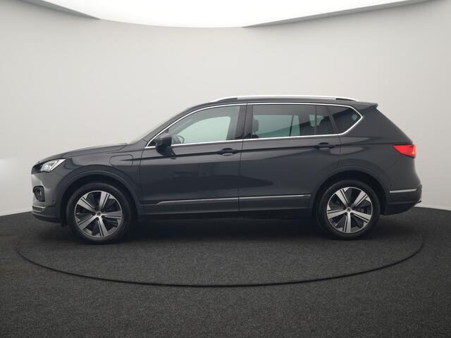 Seat Tarraco 1.4 TSI e-Hybrid Xcellence PHEV 245pk Dealer O.H. | Trekhaak Af Fabriek | Adaptive Cruise | Camera | Alcantara Sportstoelen Verwarmd | Apple Carplay | Keyless | Blis | Stuur Verwarmd | Navigatie | DAB | Plug In Hybrid |