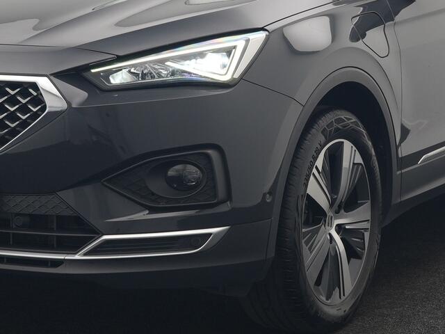 Seat Tarraco 1.4 TSI e-Hybrid Xcellence PHEV 245pk Dealer O.H. | Trekhaak Af Fabriek | Adaptive Cruise | Camera | Alcantara Sportstoelen Verwarmd | Apple Carplay | Keyless | Blis | Stuur Verwarmd | Navigatie | DAB | Plug In Hybrid |