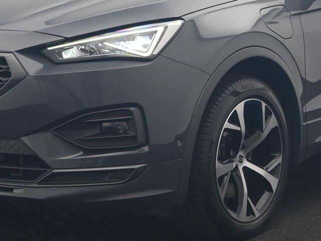 Seat Tarraco 1.4 TSI e-Hybrid FR Business Intense PHEV 245pk Dealer O.H. | Trekhaak Af Fabriek | Panodak | Adaptive Cruise | 360 Camera | Sportstoelen Memory & Verwarmd | Keyless | Blis | Stuur Verwarmd | Apple Carplay | Navigatie | DAB | 19" L.M | Plug In Hybrid