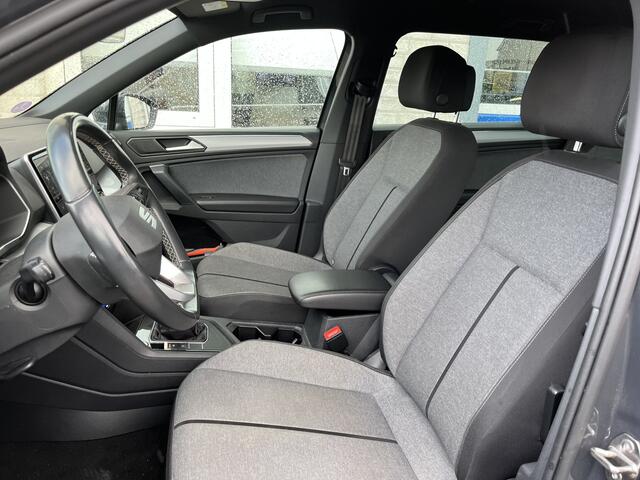 Seat Tarraco 1.5 TSI Style Business Intense / PARK.SENSOREN V+A/ CAMERA/ FULL LINK/ ADAPTIVE CRUISE/ KEYLESS START/ DIGITAL DASH/ NAVI/ DAB/ CLIMA/ LED/ 17'' LMV