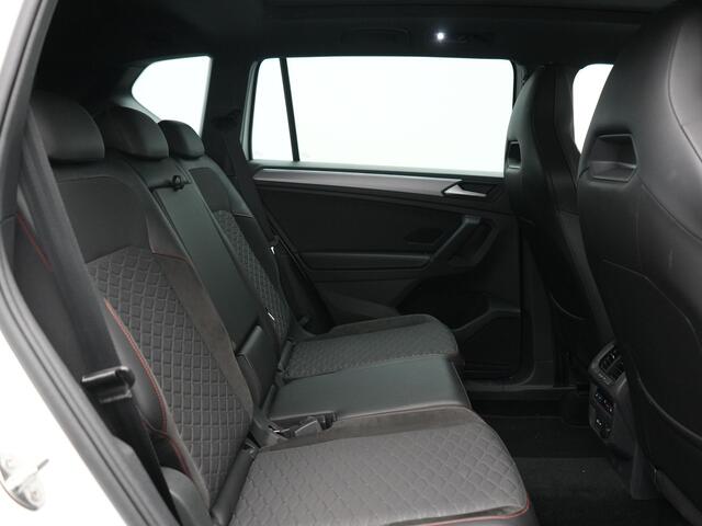 Seat Tarraco 1.4 TSI e-Hybrid PHEV FR Business Intense 245pk Dealer O.H | Trekhaak Af Fabriek | Panodak | Adaptive Cruise | 360 Camera | Sportstoelen Memory & Verwarmd | Keyless | Blis | Stuur Verwarmd | Apple Carplay | Sfeerverlichting | Navigatie | DAB | 20"L.M | Plug In Hybrid