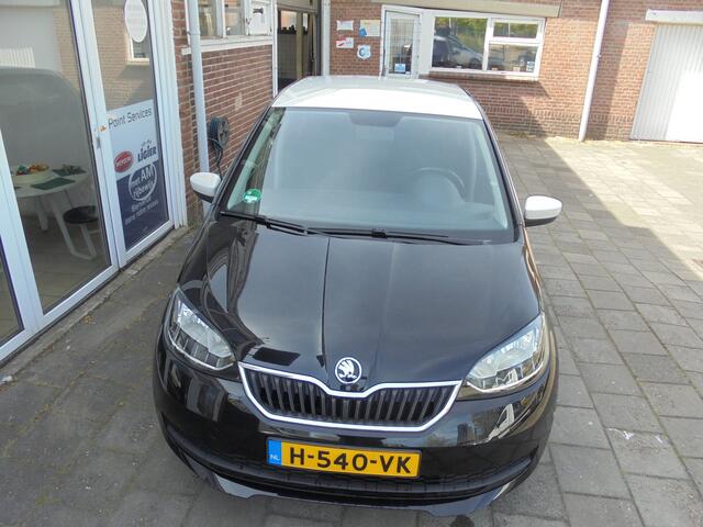 Skoda CITIGO 1.0 Greentech Style Zwart met wit Dak, Airco, Bots waarschuwingssysteem, Cruise Control, LM velgen, Blue Tooth