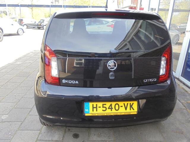 Skoda CITIGO 1.0 Greentech Style Zwart met wit Dak, Airco, Bots waarschuwingssysteem, Cruise Control, LM velgen, Blue Tooth