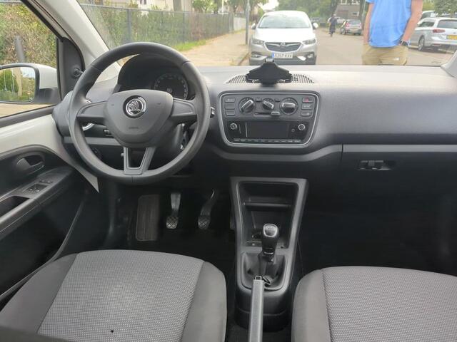 Skoda CITIGO 1.0 Ambition Plus / ZEER ZUINIG/ CRUISE CONTROL/ BLUETOOTH/ AIRCO/ RADIO