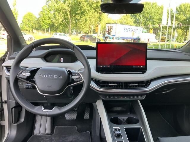 Skoda Elroq 85 Business Edition | Lodge interieur | Business Upgrade Pakket Advanced | Trekhaak | 21 Inch Supernova | Warmtepomp | Herwaardering | Beschikbaar 1 juli |