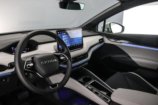 Skoda Elroq 85 Business Edition 286pk Automaat Trekhaak, Elektrische achterklep, Adaptive cruise control, Navigatie, Achteruitrijcamera, Stuurwiel verwarmd, LED verlichting