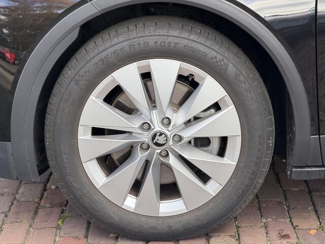 Skoda Elroq 85 Business Edition Matrix LED | Trekhaak | Warmtepomp | Dodehoek