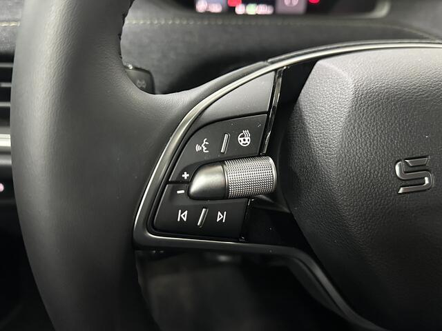 Skoda Elroq 60 Business Edition Tour 204 pk | ACC | Stoel- & Stuurverwarming | Camera | Navi | Draadloze lader