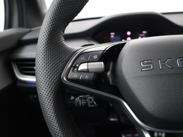 Skoda Elroq 60 Sportline 204 PK | Wegklapbare Trekhaak | 20" Lichtmetalen velgen | Side Assist | Camera |