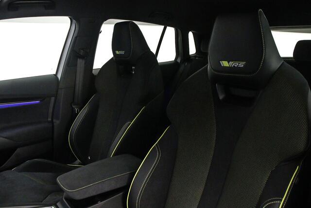 Skoda Elroq 85X RS 340pk Automaat Adaptive cruise control, Black pack, Achteruitrijcamera, Elektrische achterklep, LED matrix koplampen, Navigatie, Stuurwiel verwarmd
