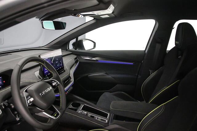Skoda Elroq 85X RS 340pk Automaat Adaptive cruise control, Black pack, Achteruitrijcamera, Elektrische achterklep, LED matrix koplampen, Navigatie, Stuurwiel verwarmd