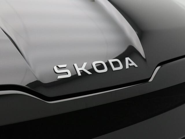 Skoda Elroq 60 Business Edition 204 Pk | Matrix LED | 19 Inch | Camera | Stoelverwarming | Adaptive Cruise | Privacy Glass | Navigatie