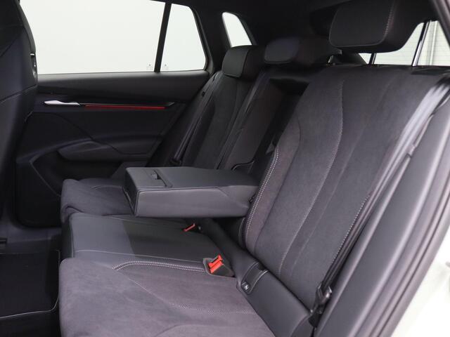 Skoda Elroq 60 Sportline SOH 100%, 20'' LM Velgen, Achteruitrijcamera, LED koplampen, Side Assist, Stoel-stuurverwarming, Keyless, Elektr. Achterklep
