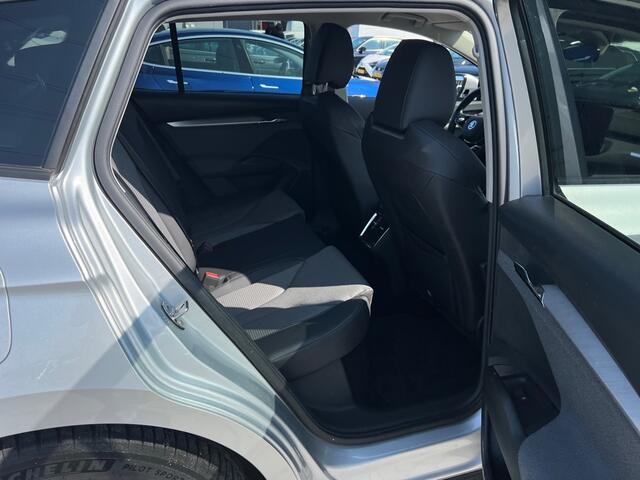 Skoda Enyaq iV 60 Sport Plus 180PK Camera Leder Carplay
