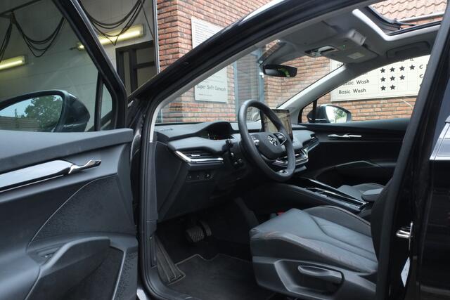 Skoda Enyaq iV 60 Selection Panoramadak, Leder, Warmtepomp, ACC, Achteruitrijcamera