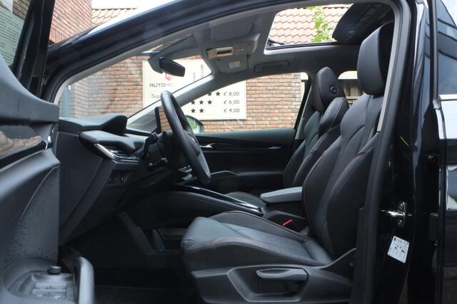 Skoda Enyaq iV 60 Selection Panoramadak, Leder, Warmtepomp, ACC, Achteruitrijcamera