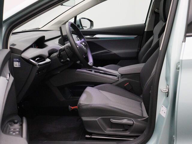 Skoda Enyaq iV 60 180pk Automaat Warmtepomp, Adaptive cruise control, Navigatie, Airco, DAB, LED verlichting, Parkeersensor achter, LED verlichting, App connect
