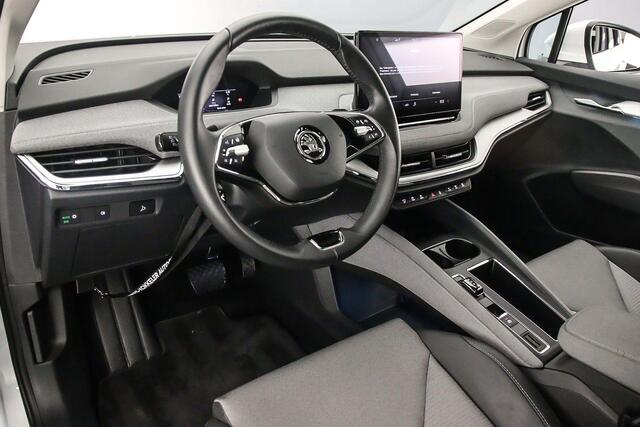 Skoda Enyaq iV 80 204pk Automaat Achteruitrijcamera, Navigatie, LED verlichting, Airco, DAB, Cruise control, Parkeersensoren, App connect
