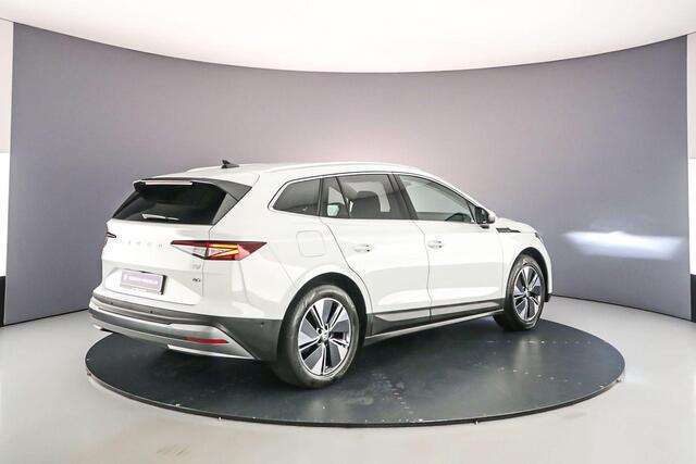 Skoda Enyaq iV 80 204pk Automaat Achteruitrijcamera, Navigatie, LED verlichting, Airco, DAB, Cruise control, Parkeersensoren, App connect