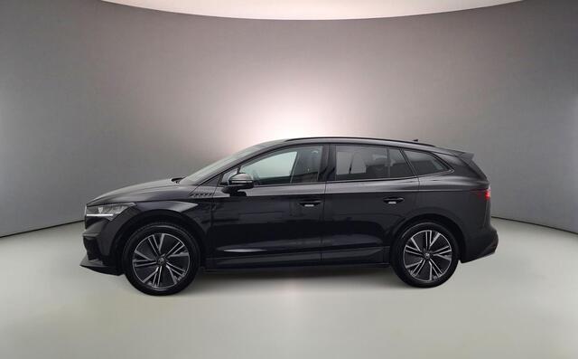 Skoda Enyaq iV 60 Selection 180pk Automaat Trekhaak, Adaptive cruise control, Lederen bekleding, Achteruitrijcamera, Navigatie, Stoelverwarming, Parkeersensoren, Stuurwiel verwarmd