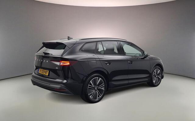 Skoda Enyaq iV 60 Selection 180pk Automaat Trekhaak, Adaptive cruise control, Lederen bekleding, Achteruitrijcamera, Navigatie, Stoelverwarming, Parkeersensoren, Stuurwiel verwarmd