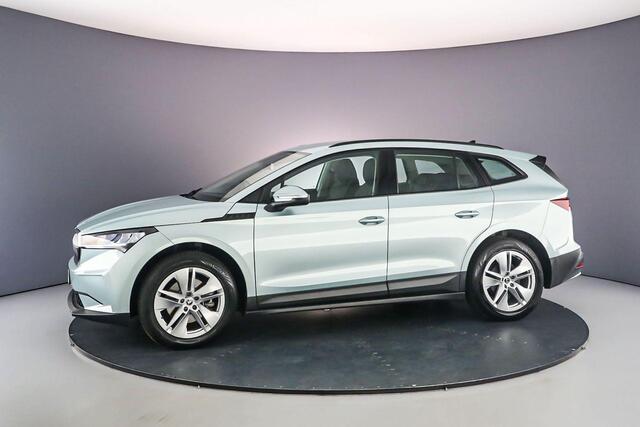 Skoda Enyaq iV 60 180pk Automaat Trekhaak, Adaptive cruise control, Navigatie, Parkeersensor achter, LED koplampen, Airco, DAB, Radio, App connect, Keyless start