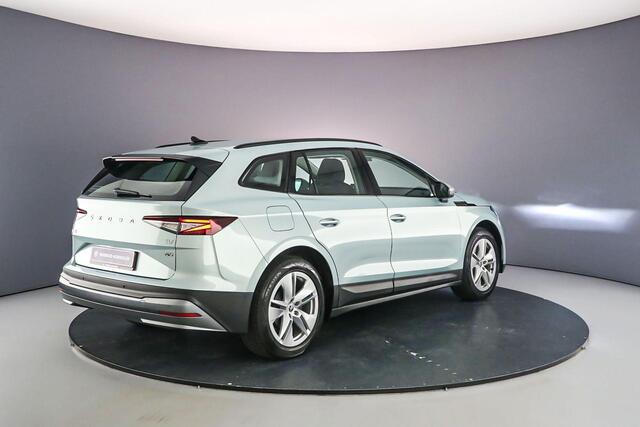 Skoda Enyaq iV 60 180pk Automaat Trekhaak, Adaptive cruise control, Navigatie, Parkeersensor achter, LED koplampen, Airco, DAB, Radio, App connect, Keyless start
