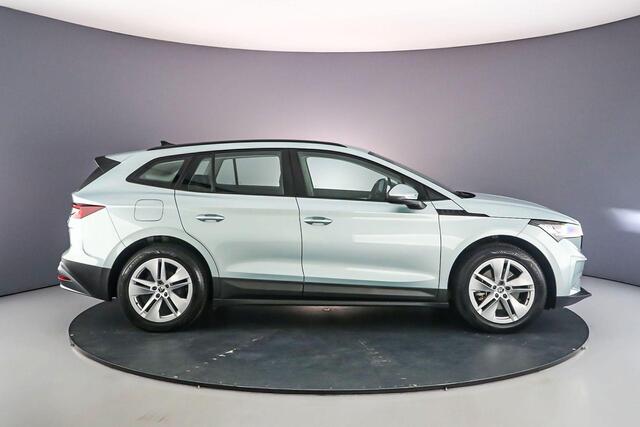 Skoda Enyaq iV 60 180pk Automaat Trekhaak, Adaptive cruise control, Navigatie, Parkeersensor achter, LED koplampen, Airco, DAB, Radio, App connect, Keyless start